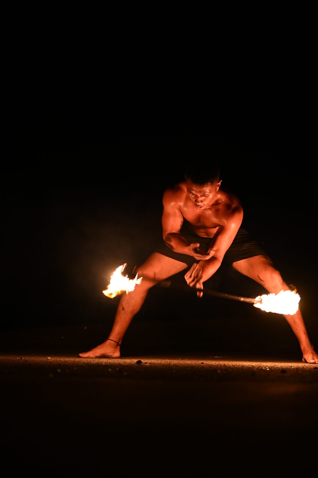 Cracheur de feu en pleine performance